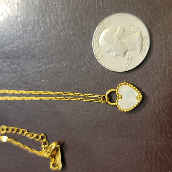 HEART PAPER CLIP GOLD SS VCA MOP NECKLACE - Picture 4 of 5